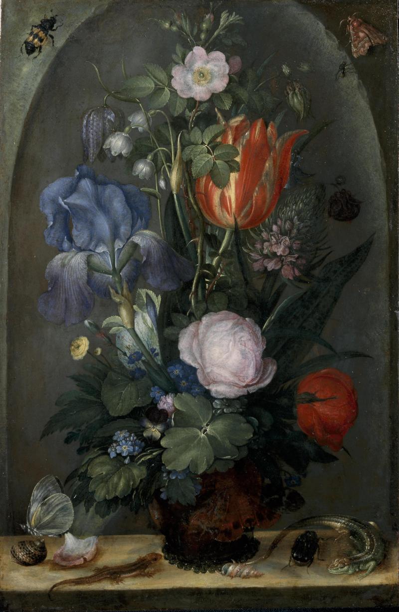 Bouquet of flowers with two Lizards